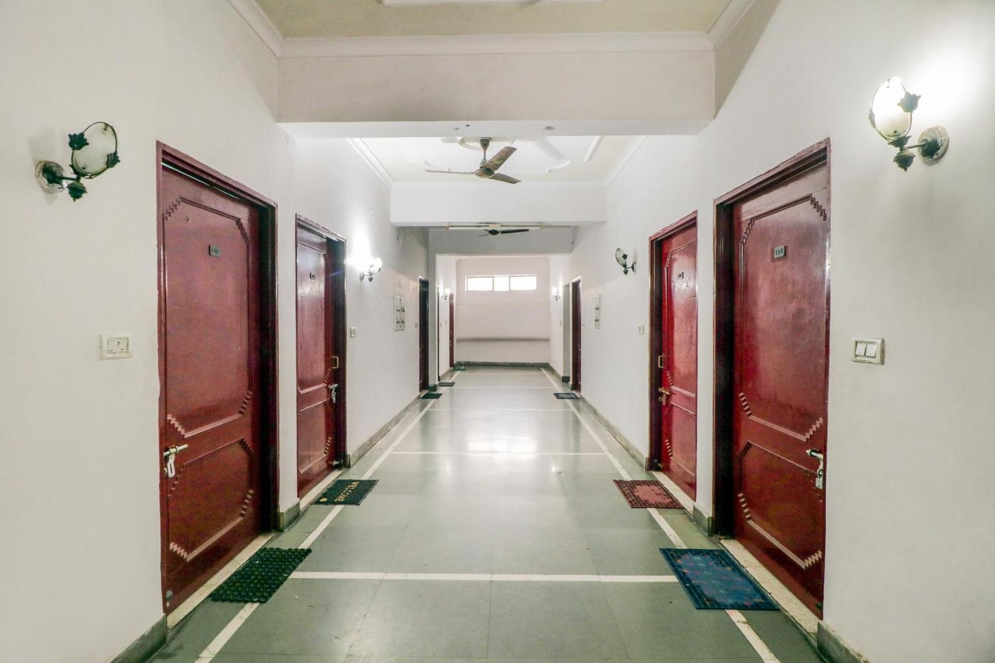 J C Guest House Hasanganj Exterior photo